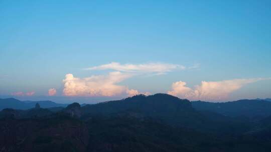 武夷山日落延时山峰光影变化晚霞唯美风景