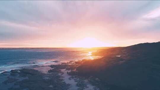 4K航拍海景海浪海岸线日出夕阳