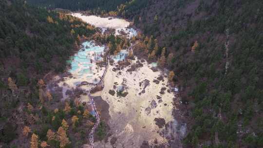 航拍四川九寨沟黄龙景区争艳池映月池迎宾池