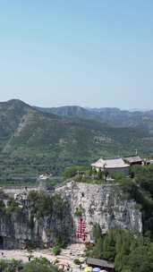 竖版航拍山东潍坊青州云门山风景区