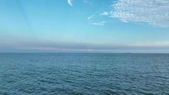 蓝色大海航拍飞向大海天空海洋风景唯美大海