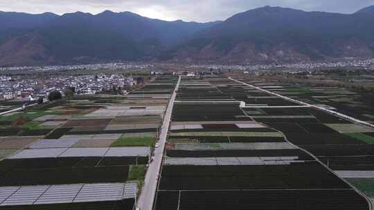 大理苍山洱海霞光土地