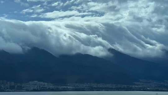 大理苍山云海