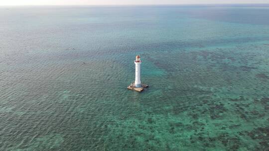 航拍西沙群岛北礁灯塔有人登陆_0650
