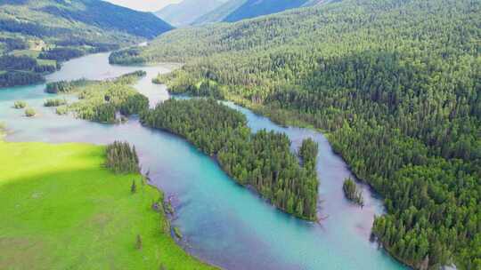 新疆北疆阿勒泰喀纳斯景区神仙湾风景航拍