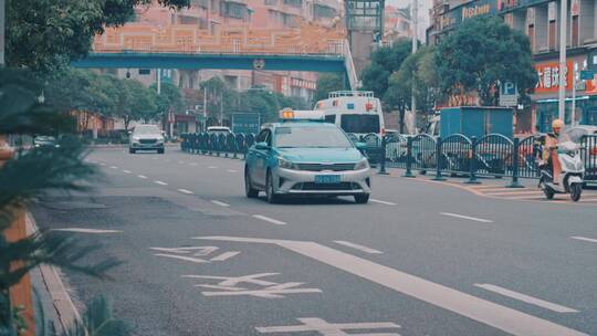4k实拍升格城市交通出租车视频素材模板下载