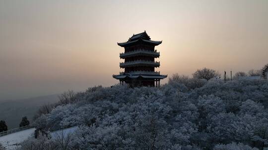 航拍焦作云台山峰林峡山脉冬季雾凇雪景