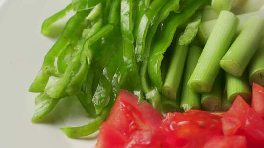 中式特色粤菜菠萝咕噜肉制作及配料