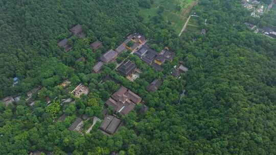 杭州西湖景区灵隐寺云雾航拍视频素材模板下载