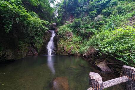 深山瀑布水流移动延时