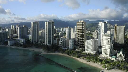 航拍沿海城市