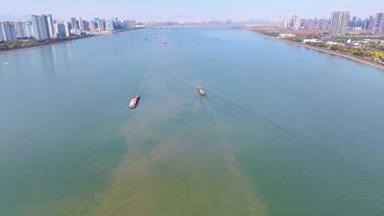 浙江杭州钱塘江游船船舶船只航拍江景唯美风视频素材模板下载