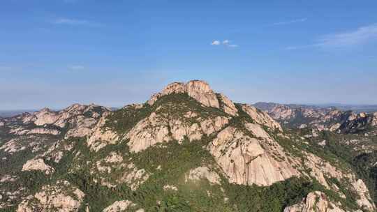 航拍山东烟台牟平区单耳山的秋季风光