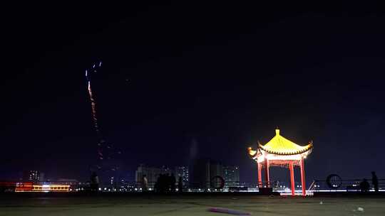 新年春节元宵节燃放烟花加特林