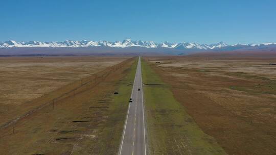 新疆旅行独库公路巴音布鲁克草原自然风光视频素材模板下载