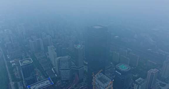 西安锦业路国瑞中心雨天云雾