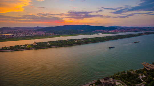 湖南长沙湘江橘子洲头地标景点夕阳延时摄影视频素材模板下载