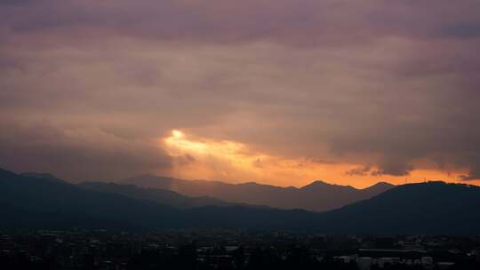 黄昏晚霞延时日落夕阳傍晚天空唯美火烧云