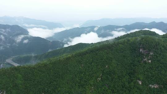 大山 自然 航拍 云雾