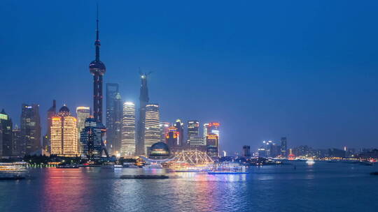早年的上海天际线夜景延时