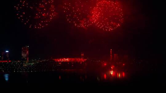 烟花 城市烟花 节日庆祝 西安奥体中心夜景