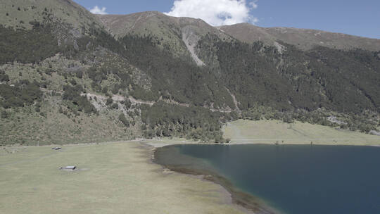 香格里拉高山湖泊05