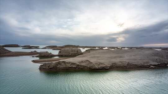 青海海西州乌素特水上雅丹地貌延时视频素材模板下载