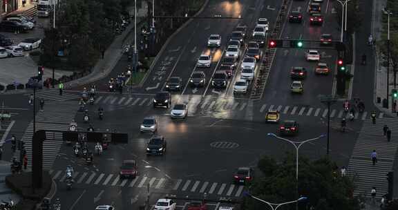 俯拍苏州城市夜晚车流