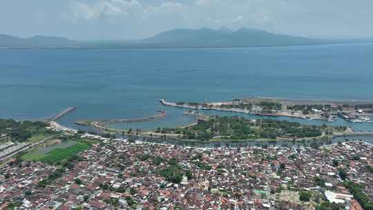 原创 印尼爪哇岛外南梦城市海滨风光航拍