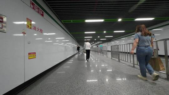 上海地铁换乘通道