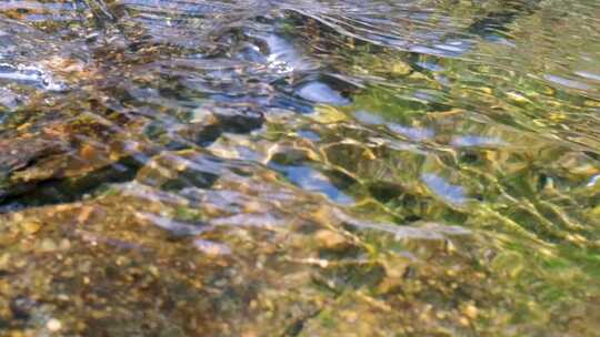 河边流水河流河水小溪山泉泉水水流