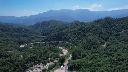 山林高山卧龙盘山公路