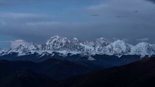 四川甘孜州高原木都垭口贡嘎雪山延时