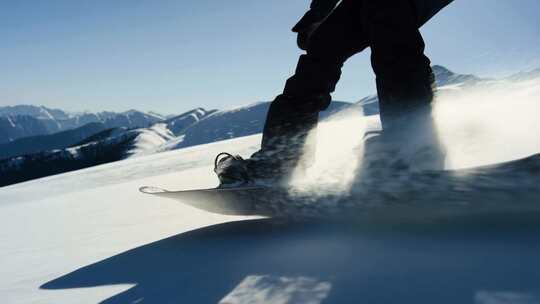 雪地滑雪者滑雪特写