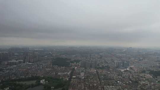 城市极端天气暴雨来袭航拍广东中山