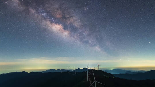 唯美风景日转夜银河星空延时电网风车