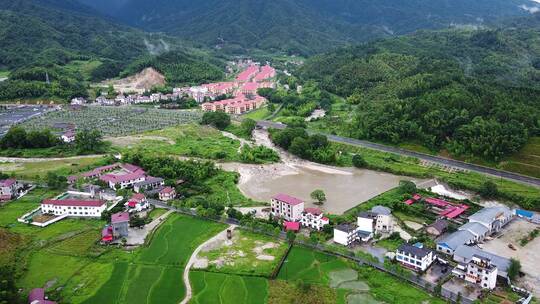 航拍江西安福武功山山脚村庄