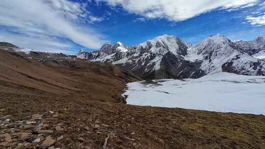 川西垭口观景台观横断山脉贡嘎山群峰风光