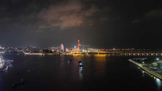 澳门夜景航拍澳门塔西湾大桥夜晚大海河流