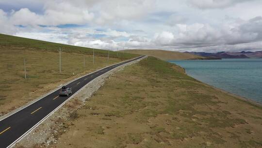 西藏洛扎县普莫雍错公路旅行自然风光