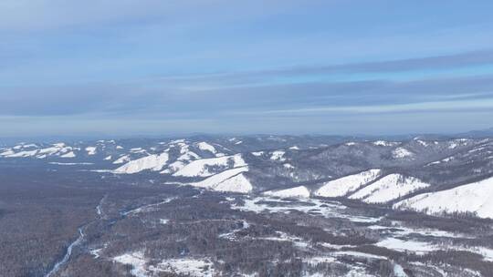 航拍大兴安岭冰雪山峦山林