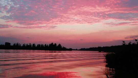 夕阳长河落日