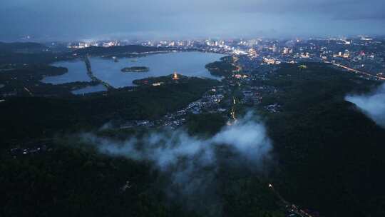 杭州西湖云雾大全景