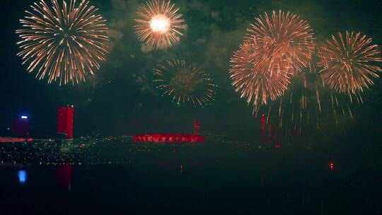 烟花 城市烟花 节日庆祝 西安奥体中心夜景