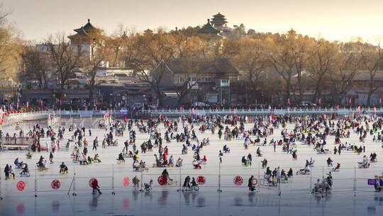 北京什刹海滑冰