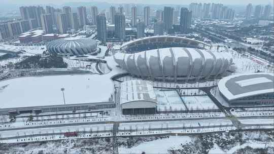 岳阳市体育馆雪景