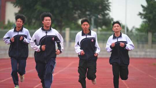 广西南宁中学操场中学生升旗片段