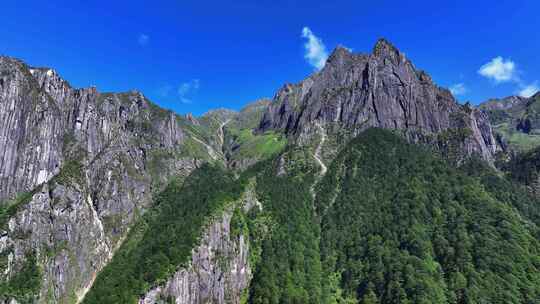 航拍四川甘孜磨西镇燕子沟高山峡谷风光