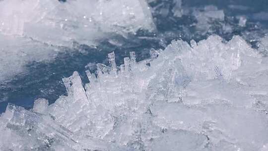 赛里木湖冰川融化视频素材模板下载