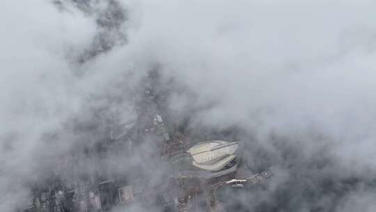 香港维多利亚港飞鹅山日落高空云层航拍